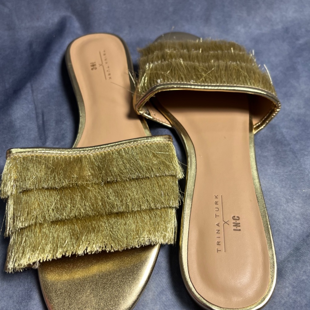 Gold fringe sandals - Picture 2 of 5